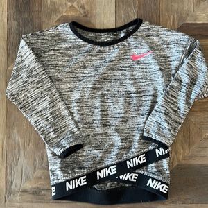 Nike top 2-3 years old. Perfect condition